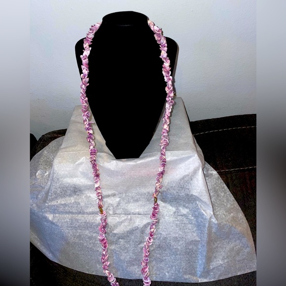 Vintage Shell Lavender Necklace adjustable length - Picture 1 of 7
